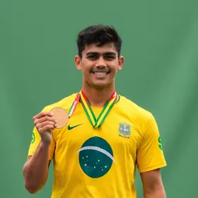 Atleta de Osasco conquista bronze no Campeonato Brasileiro Sub-23 de Atletismo